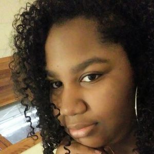 Meet your Posher, Samara